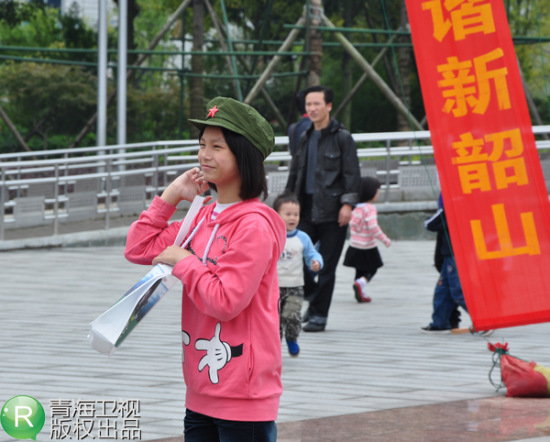 青海卫视发《电波》新招迭出军帽环保袋流行
