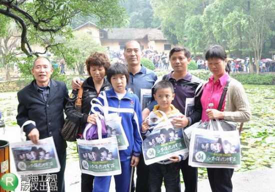 电视剧《电波》发遍韶山毛主席故居千人倡环保
