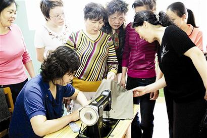 图文：再闻机杼声又见环保袋
